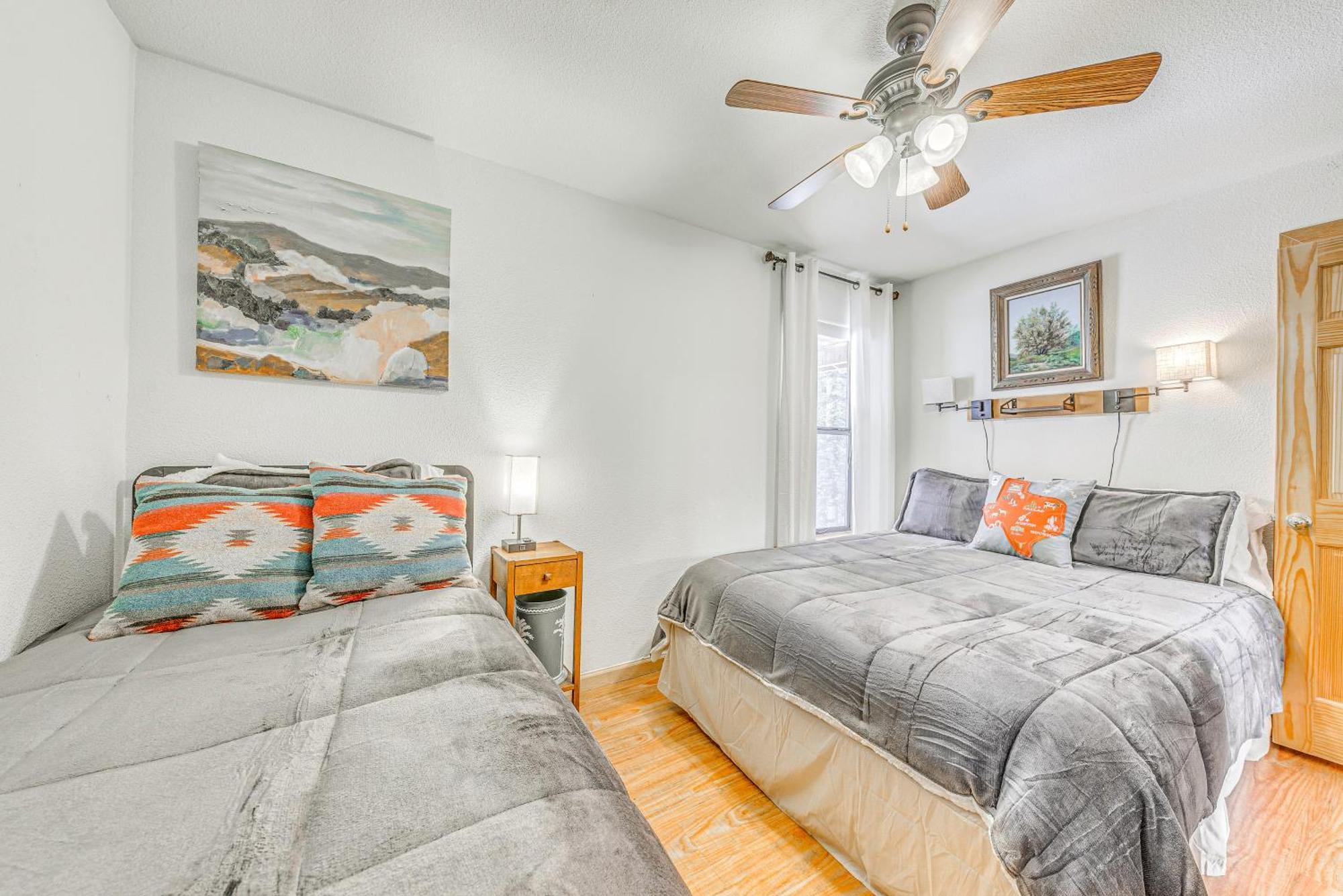 Charming Coppertop 3 Mi To Holiday home